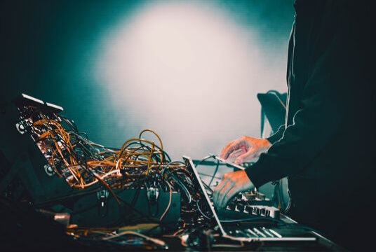 Noiseroom: Призма. Аудиовизуальный концерт в большом зале