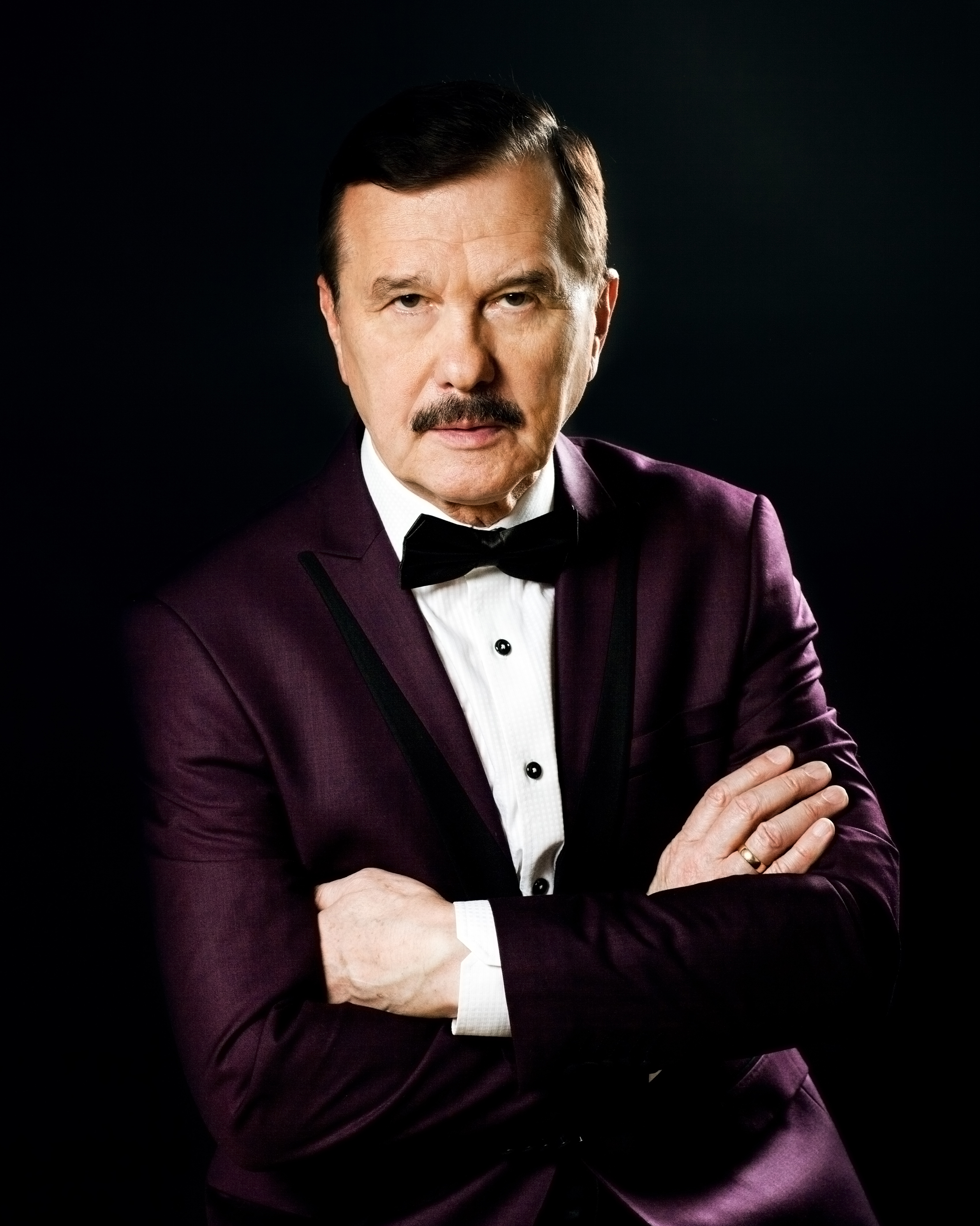 Леонид Серебренников. Давайте негромко… Песни Геннадия Гладкова